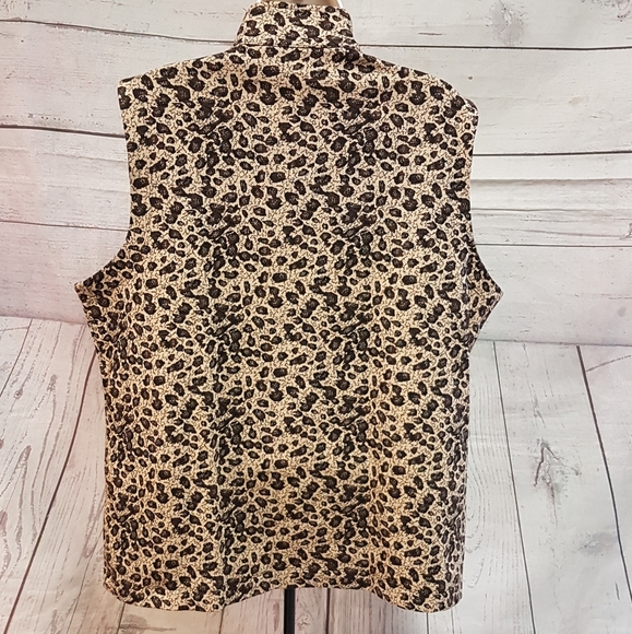 Allison Daley Vest - Picture 7 of 7